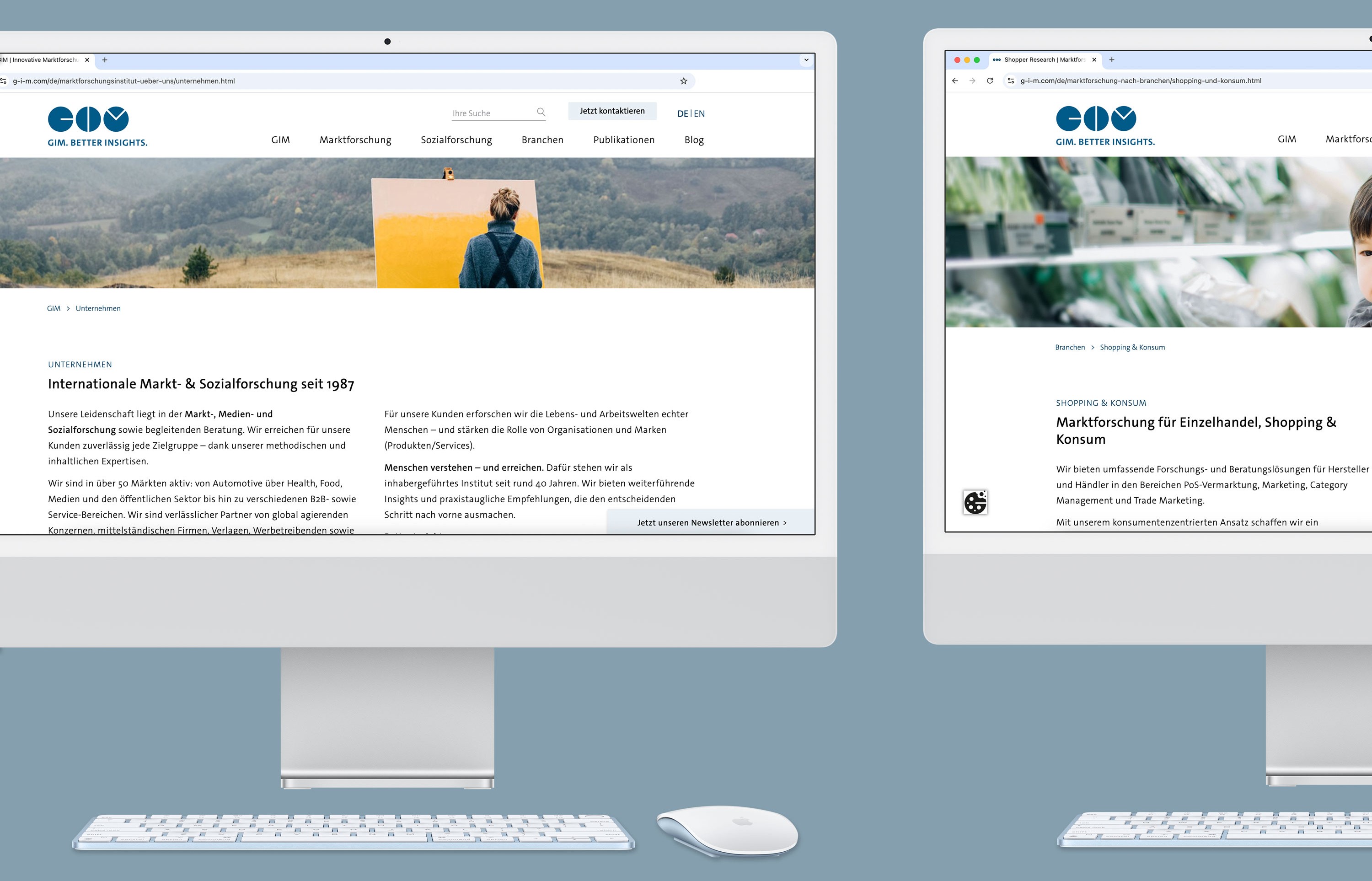 Ein Computerbildschirm und eine Tastatur.